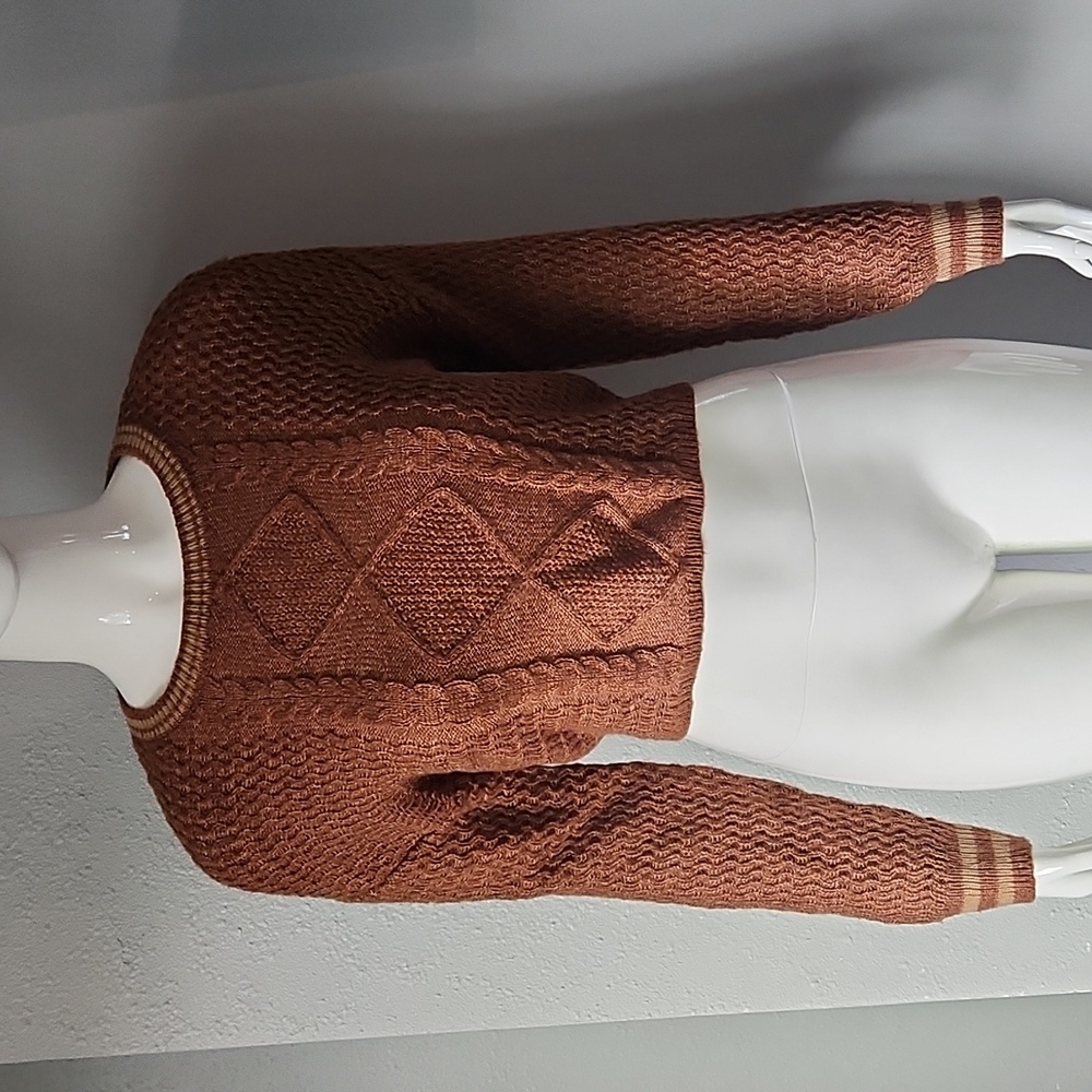 Windsor crop sweater long sleeve with back tie detail